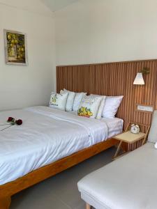 เตียงในห้องที่ sleep private khaoya unit03
