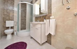 Łazienka w obiekcie Apartment Vrsi-Mulo 11