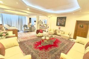 Χώρος καθιστικού στο 4Bedrooms Luxurious Furnished plus Big Majlis