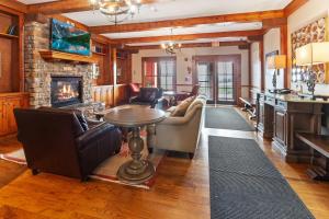 Χώρος καθιστικού στο Highland House 209 Steps From The Slopes Ski In Out Hot Tub Village