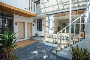 Balkón nebo terasa v ubytování Dali Jishi Hotel