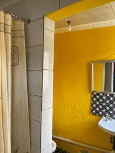 Ένα μπάνιο στο Good Time Guest House