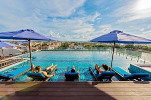 Bassein majutusasutuses Qualia De Hôtel Hoi An - Rooftop Bar City View või selle lähedal