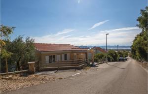 Fotografie z fotogalerie ubytování Beautiful Apartment In Birine With House Sea View v destinaci Ploče