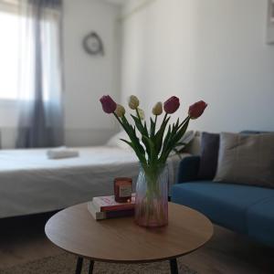 Posteľ alebo postele v izbe v ubytovaní Modern studio near City Center