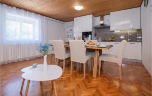 Fotografia z galérie ubytovania Beautiful Home In Runovic v destinácii Runović