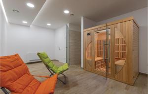 Posedenie v ubytovaní Cozy Home In Cervar With Sauna