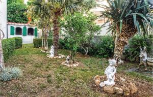 Vonkajšia záhrada v ubytovaní Holiday Apartment Omis 07