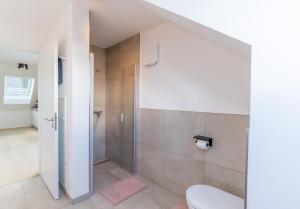 Koupelna v ubytování Modernes Apartment in Langenbach bei München, nahe Flughafen München