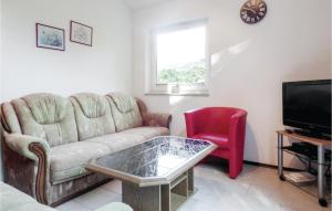 Μια τηλεόραση ή/και κέντρο ψυχαγωγίας στο Lovely Home In Gerolsteinhinterhausen