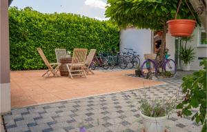 Zahrada ubytování Holiday Home Prolozac Donji Ix