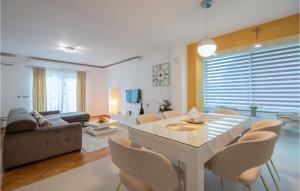 Posezení v ubytování Holiday Home Prolozac Donji Ix