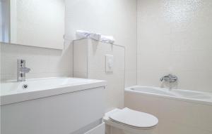 Koupelna v ubytování Holiday Home Prolozac Donji Ix
