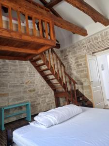 Giường trong phòng chung tại Villa Carmen +57 ảnh