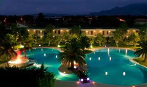 Bazén v ubytování Minerva Resort Hotel nebo v jeho okolí