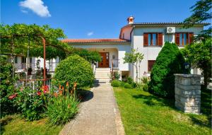 Zahrada ubytování Stunning Home In Labin With Wifi