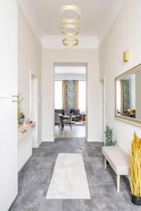 DeLuxe I36 City Center Suite with 4BEDRM, 2BATHRM 1064 Budapest, 63 Izabella utca kép - 2