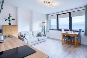 Χώρος καθιστικού στο The Lighthouse - 1 Bedroom Apartment - Saundersfoot +5 φωτογραφίες