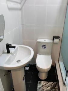 O baie la GL Apartments