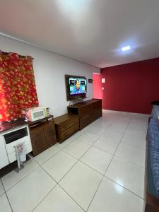 Televisyen dan/atau pusat hiburan di Cantinho do Sossego