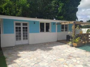 Gambar di galeri bagi BungaBlue à 8 mn de plage Ste Anne di Sainte-Anne