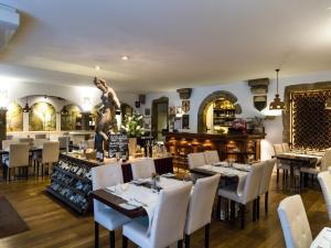 Restoran atau tempat lain untuk makan di Hotel Royal
