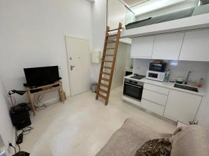Kuchyň nebo kuchyňský kout v ubytování Studio plein centre monaco