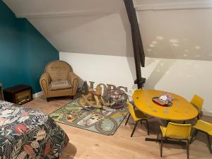 Χώρος καθιστικού στο La Maison Vintage à Montreuil sur mer 3 Chambres - Jardin - 6 personnes - Wifi +58 φωτογραφίες