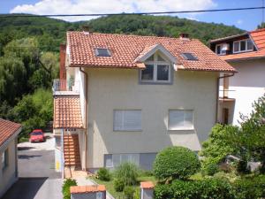 Výhľad na hory alebo výhľad na hory priamo z apartmánu
