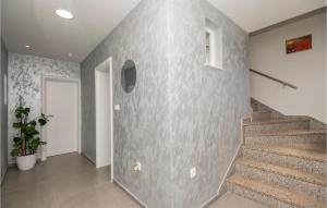 Zdjęcie z galerii obiektu Four-Bedroom Holiday Home In Grubine w mieście Grubine