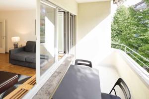 Χώρος καθιστικού στο Executive 2BD flat city center - near FIFA - Wille 2