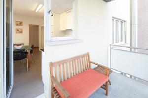 Χώρος καθιστικού στο Executive 2BD flat city center - near FIFA - Wille 2