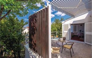 Balkón alebo terasa v ubytovaní Two-Bedroom Holiday Home In Kraljevica + 16 fotografií