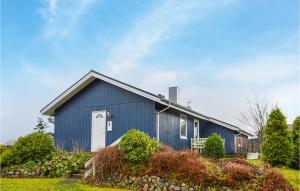 Zahrada ubytování Lovely Home In Hadsund With Kitchen