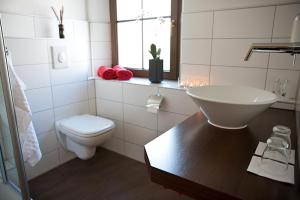 Koupelna v ubytování Hotel Rosenhof Garni