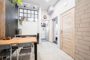 Kuchyňa alebo kuchynka v ubytovaní Master Corner Apartment