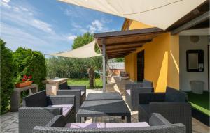 Χώρος καθιστικού στο Holiday Home Pavicini Cr