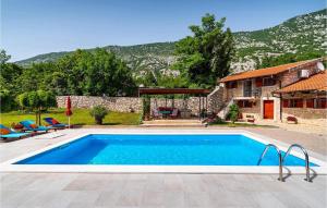 Πισίνα στο ή κοντά στο Villa Castra