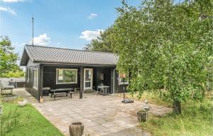 Zahrada ubytování Cozy Home In Sjællands Odde