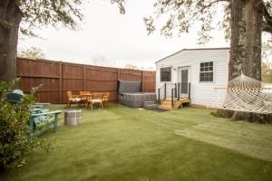 Charming Studio in Taylors by Brick and Home外面的花园