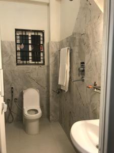 A bathroom at Mount Fuji Homestay
