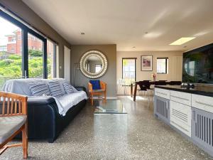 Μια τηλεόραση ή/και κέντρο ψυχαγωγίας στο Apartment On Star Unit 2