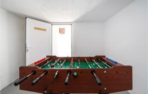 Herní místnost v ubytování Two-Bedroom Holiday Home In Sokusan