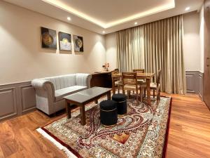 Ruang duduk di The Olive Hotel Srinagar