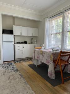 Dapur atau dapur kecil di 30 Sec Walk to Beach +33 gambar