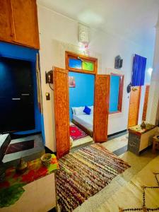 TV a/nebo společenská místnost v ubytování Blue Star Hostel