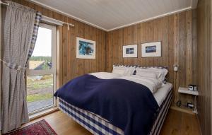 Ένα ή περισσότερα κρεβάτια σε δωμάτιο στο Gorgeous Home In Sjusjøen With Kitchen +8 φωτογραφίες