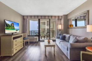 Wake Up to the Waves! Oceanview, Dogs Ok! 1638的电视和/或娱乐中心