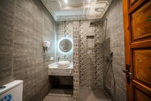 Vannituba majutusasutuses Riad Nadalinn