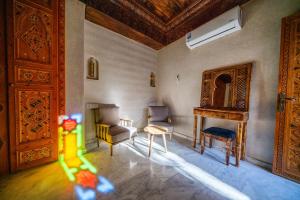 Istumisnurk majutusasutuses Riad Nadalinn